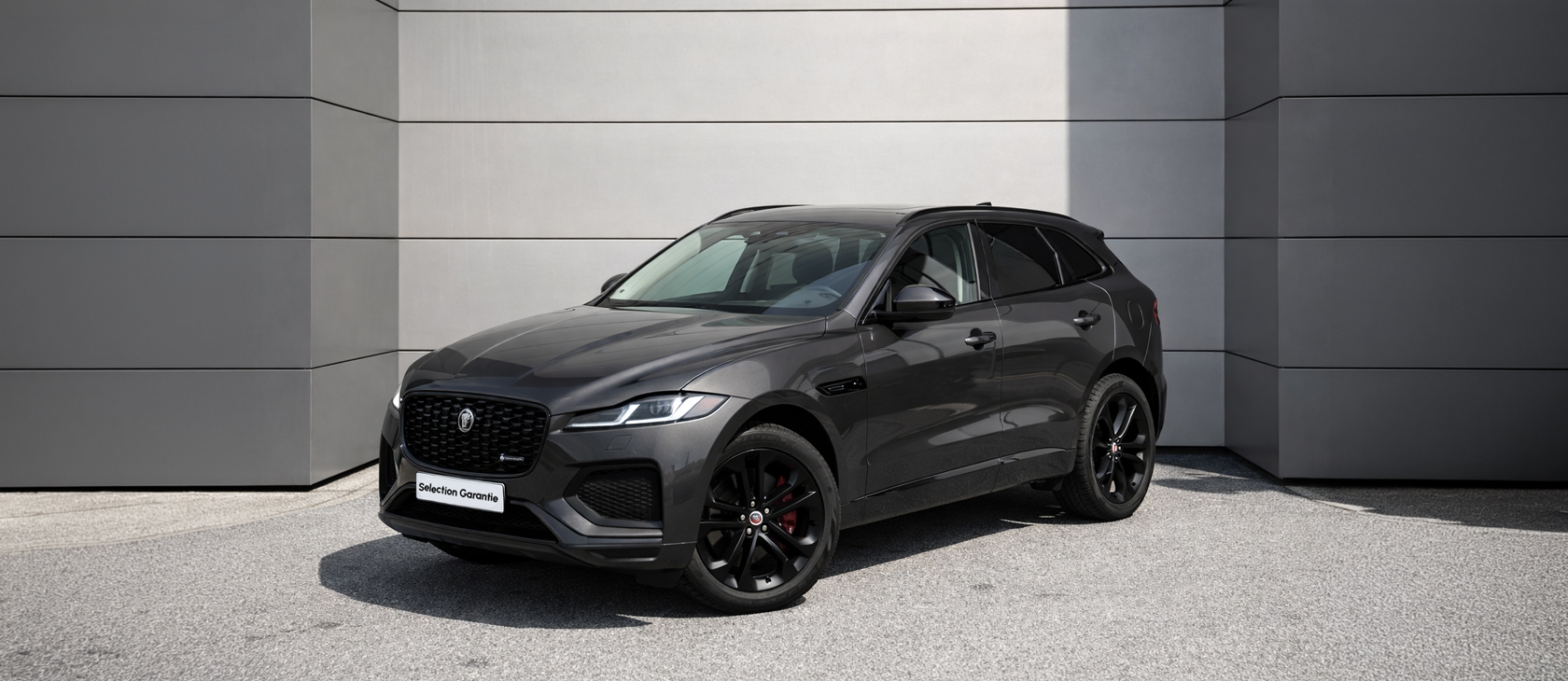 Jaguar F-Pace P400e R-Dynamic Black : le SUV hybride rechargeable en occasion