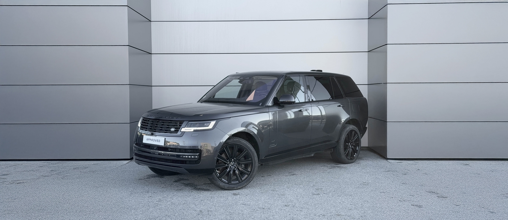 Range Rover Autobiography : un SUV taillé pour vos trajets du quotidien comme vos longs voyages. 