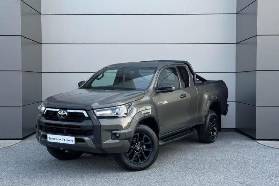 TOYOTA Hilux 2.8 D-4D 204ch X-Tra Cabine Invincible 2 places 4WD BVA MY25